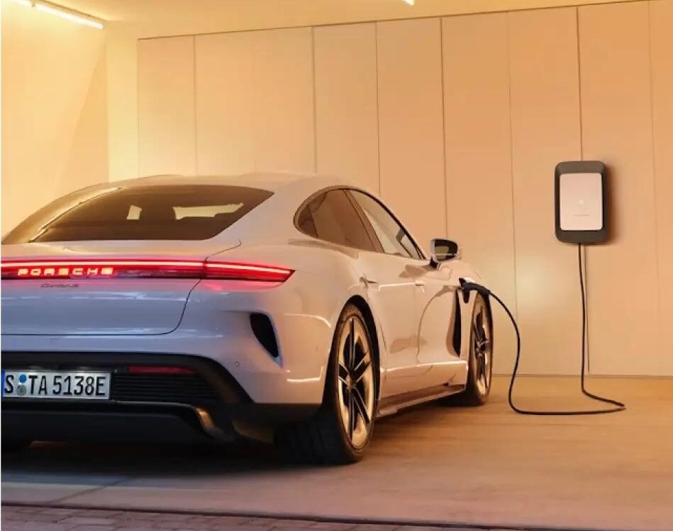 Porsche buying guide comparing petrol, hybrid and electric models in 2026